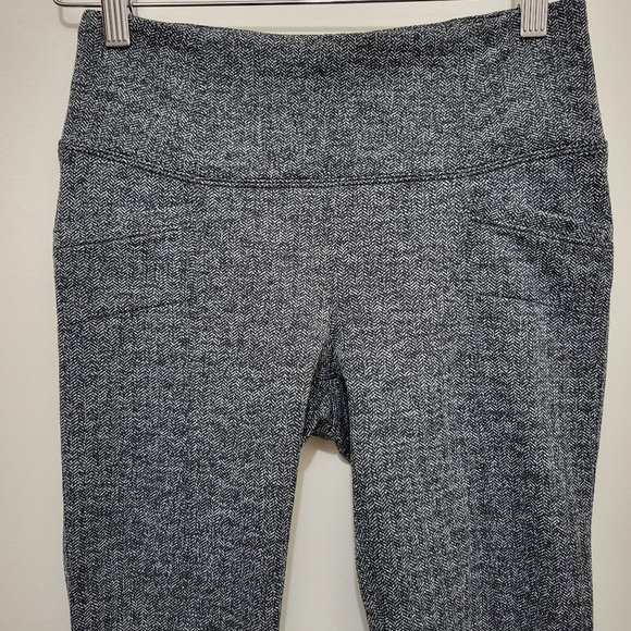 Athleta Herringbone Tight Leggings Womens Black and White Size S. - Picture 3 of 5